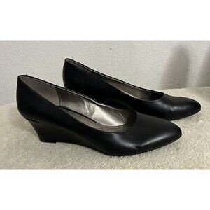 Bandolino Women's Fayola Wedge Heels Black Size 10M